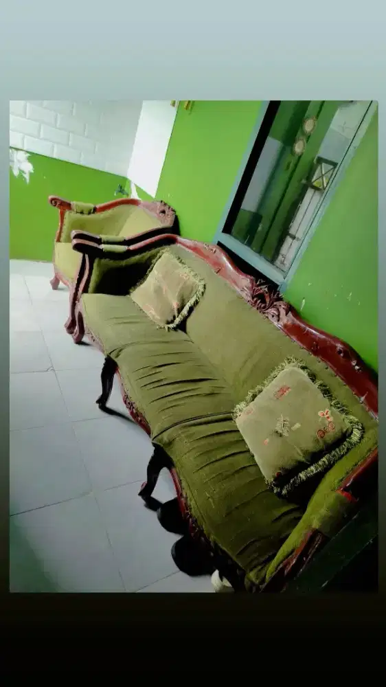 Sofa kayu  1 panjang 2 pendek 2+1 masih bagus