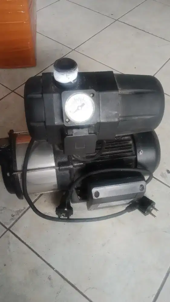 Wasser pump (pompa pendorong 10 bar)