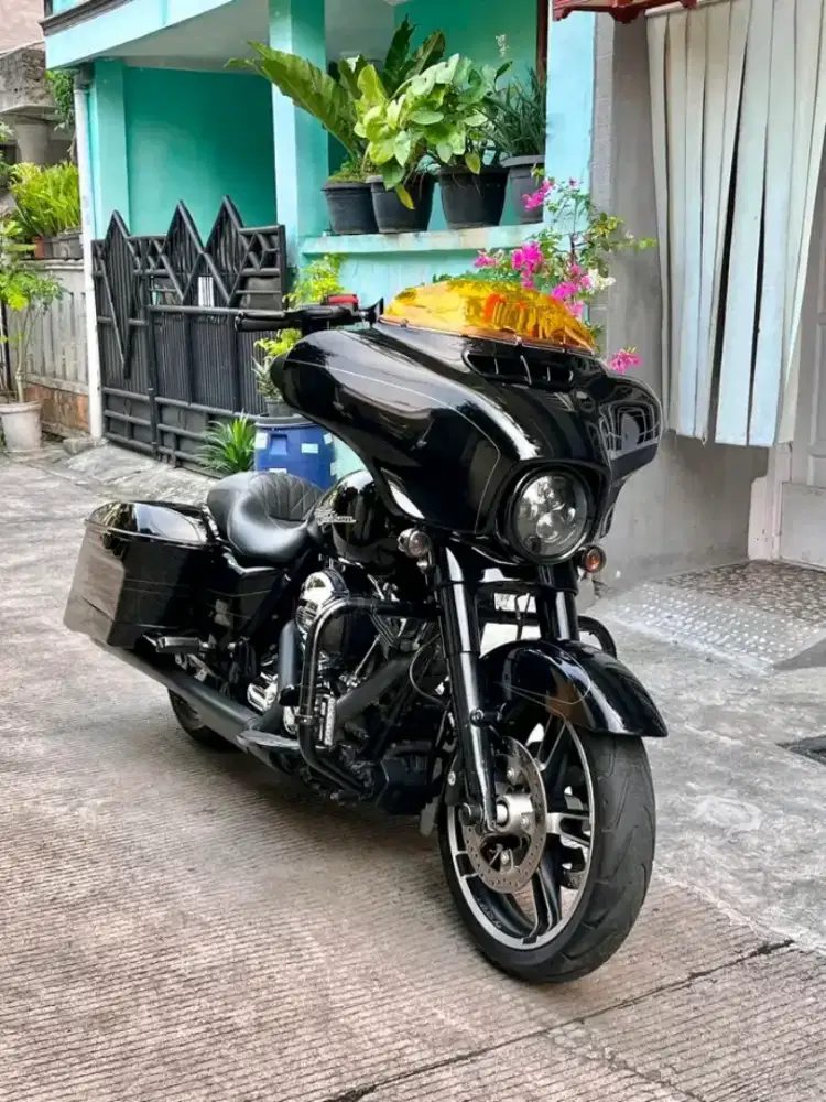 HARLEY DAVIDSON STREET GLIDE SPECIAL RUSHMORE 2014