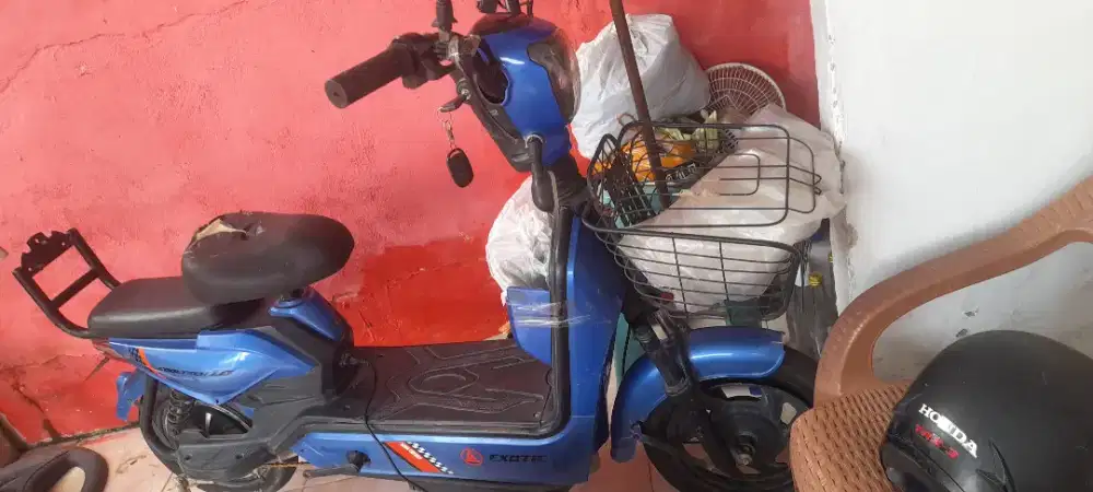 Sepeda listrik merk exotic