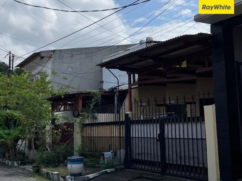Dijual Rumah 2 lantai di Darmo Indah Timur Surabaya