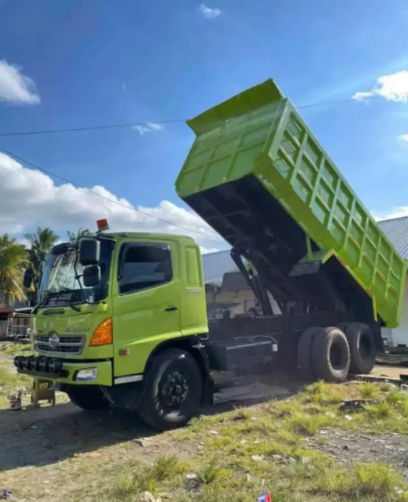 TRUCK HINO FM 260 JD 10 roda