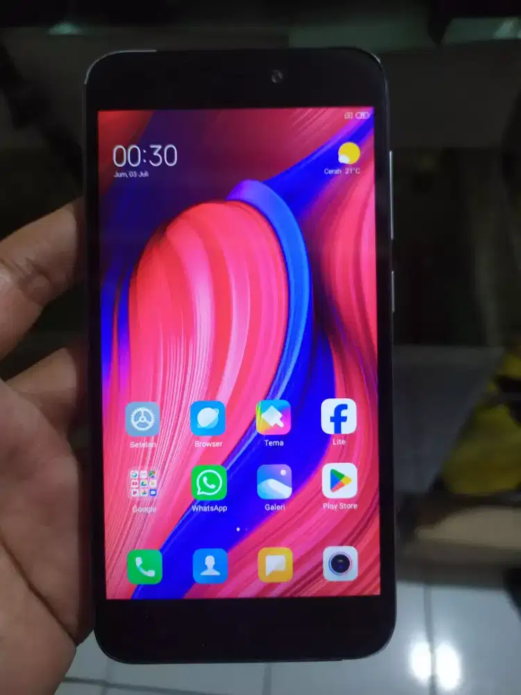 Xiaomi redmi 5a 4G 2/16 layar 5 inchi