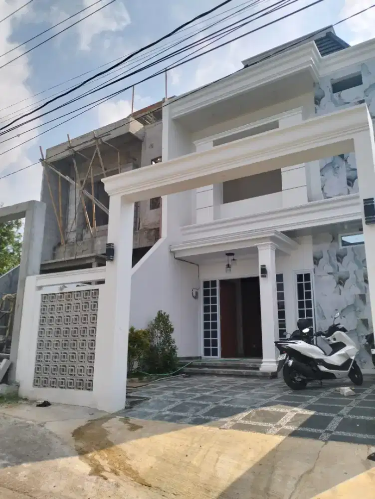 RUMAH BARU 2 LANTAI MANGUNHARJO ADA KOLAM RENANGNYA