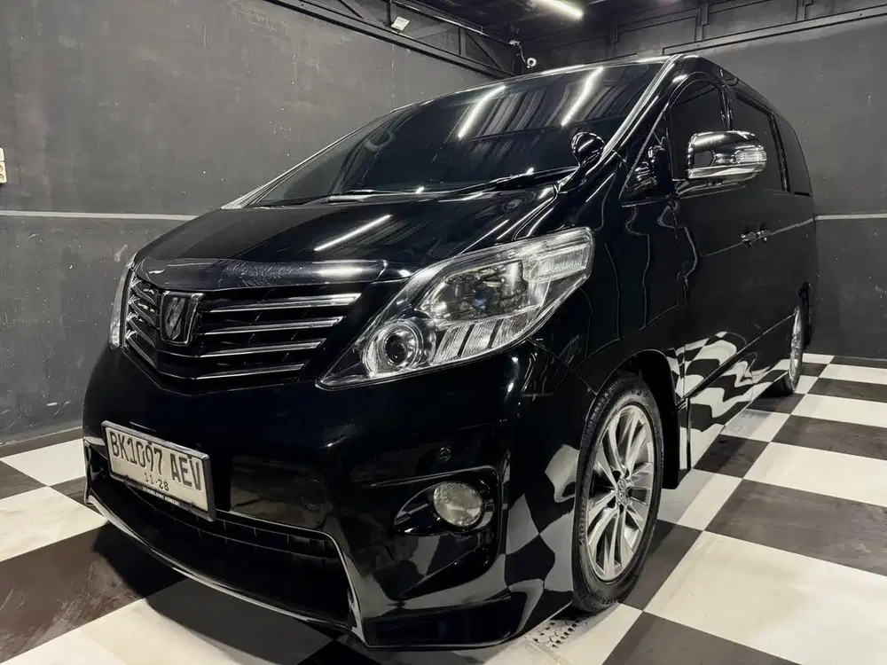 Toyota Alphard 2.4 G A/T Tahun 2011