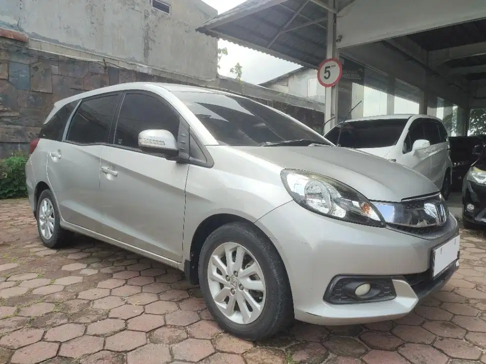 DP MURAH Honda Mobilio 1.5 E Bensin-AT 2014  CFOEB