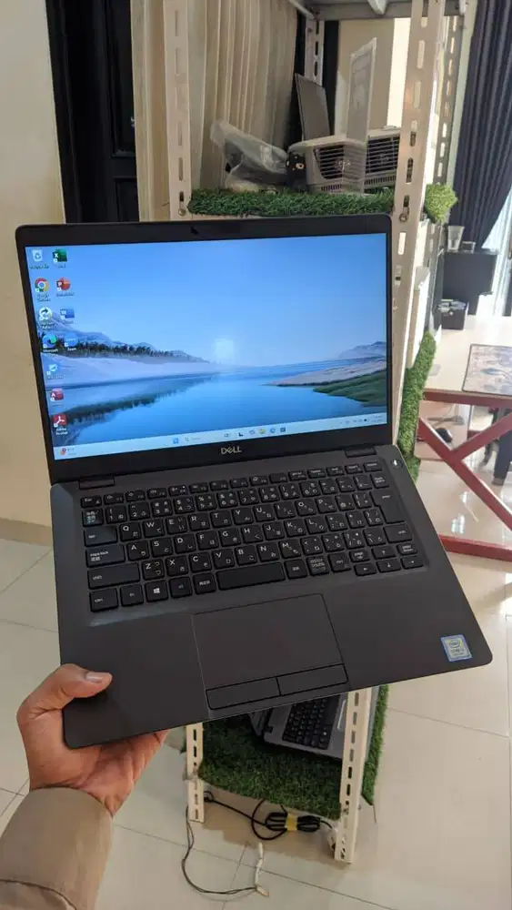 Dell Latitude 5300 i3 Gen 8 DDR4 SSD 256GB HDMI LAN Type-C