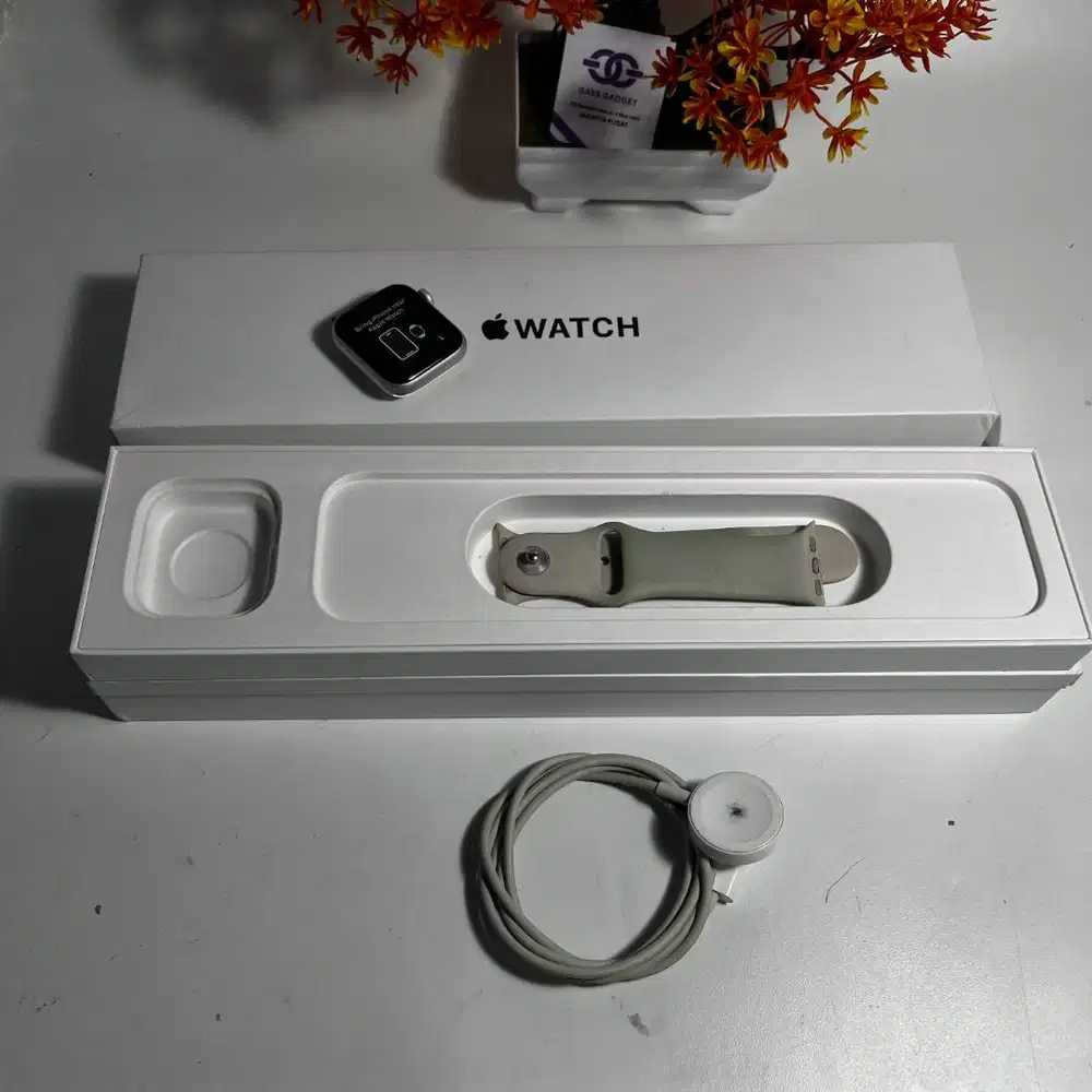 APPLE WATCH SE GEN 2 40MM STAR ALU STAR GG94253