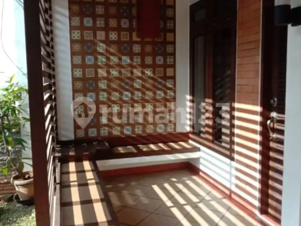 Rumah Cantik.dijual.cepat Bintaro Jaya