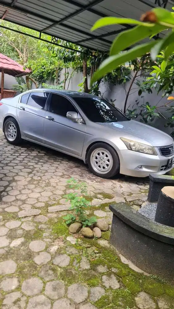 Honda Accord 2010 Bensin