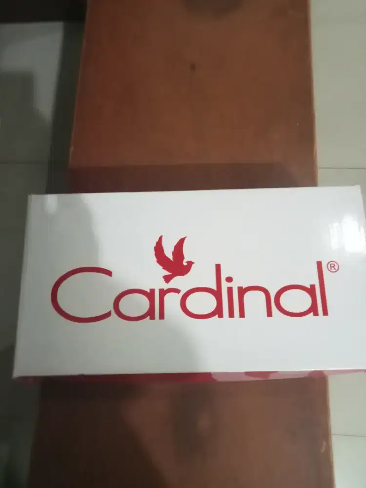 Sepatu kets cewek cardinal