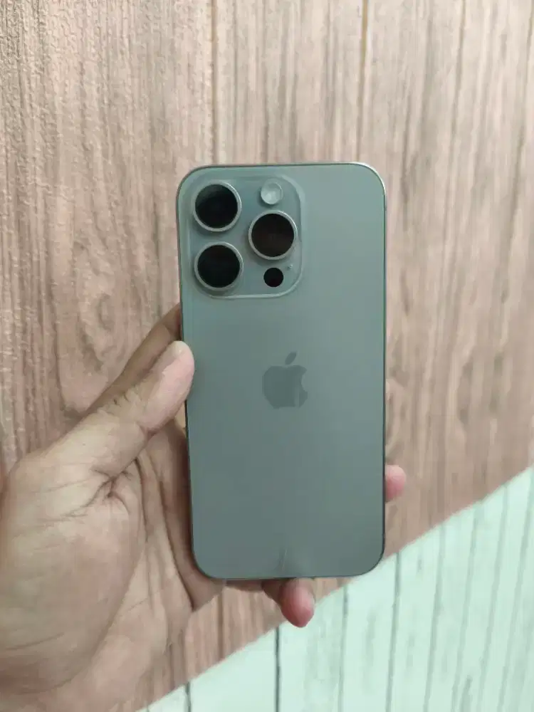 iPhone 15 Pro 256GB Eks Resmi iBox Fullset Original