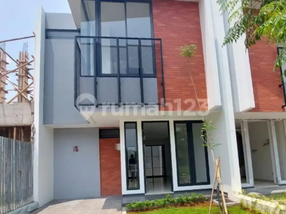 Dijual Rumah 2 Lantai di Kebayoran Harmony - 3+1 KT, Siap Huni, Rnv