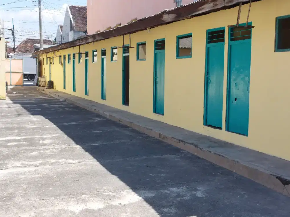 Kontrakan keluarga&kost Putra Dalam Kota Pingir jalan Raya
