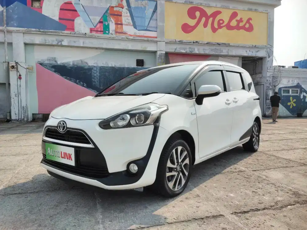 Sienta V 2017 Matic Putih 2018 antik terawat 2019 siap Pakai Bagus