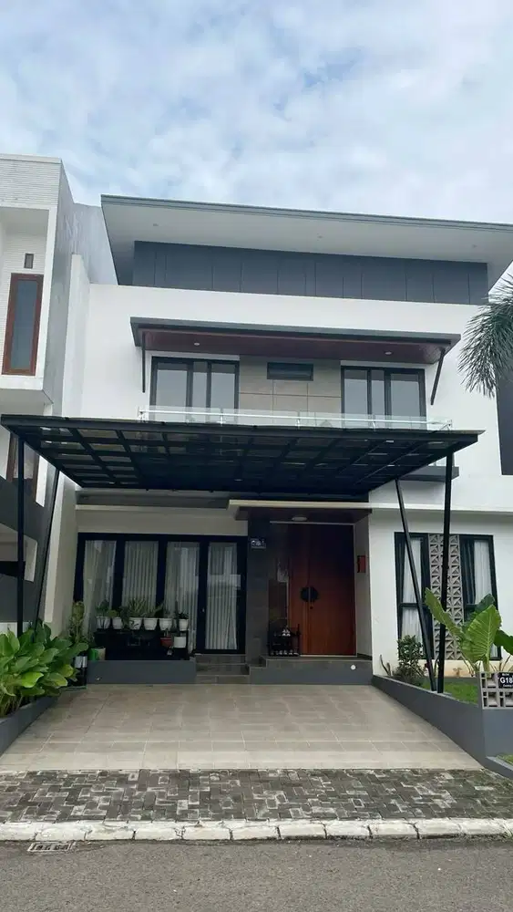 Jasa bersih-bersih Rumah panggilan atau cuci mobil panggilan juga bisa
