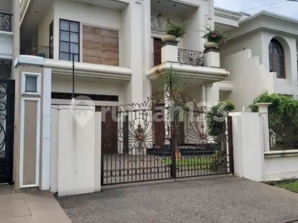 Dijual Rumah Furnish Klasik Bagus di Taman Alfa,Joglo Jakarta Barat
