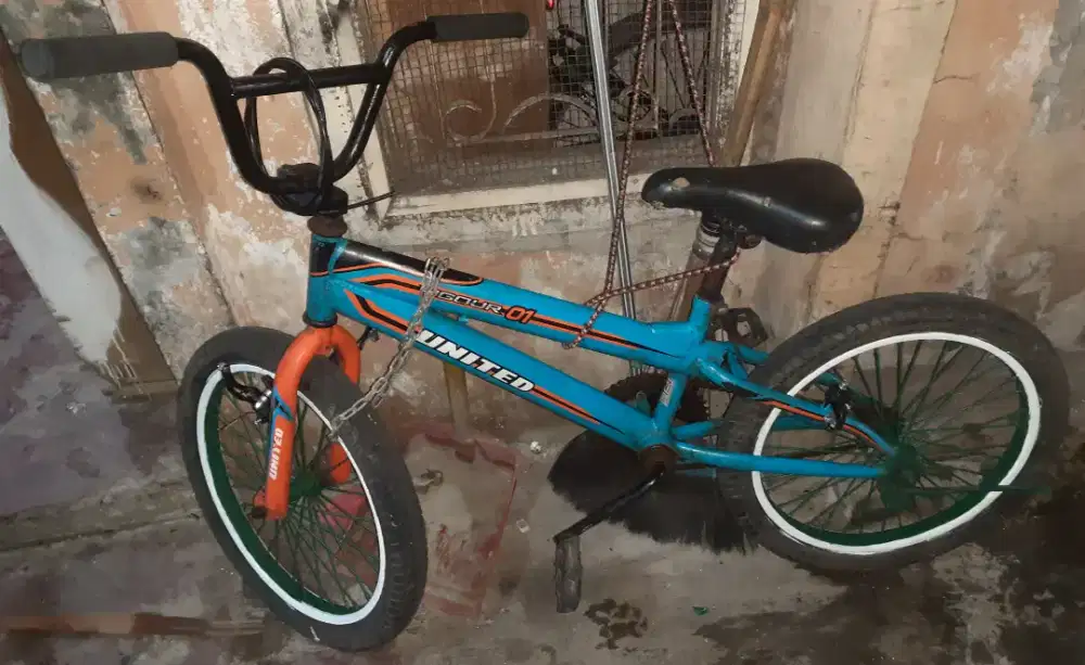 BMX UNITED SIZE 20 Ban gede mantab