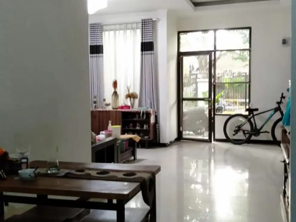 Rumah Full Furnished, AC 3 Unit – Siap Huni di Permata Kopo 1