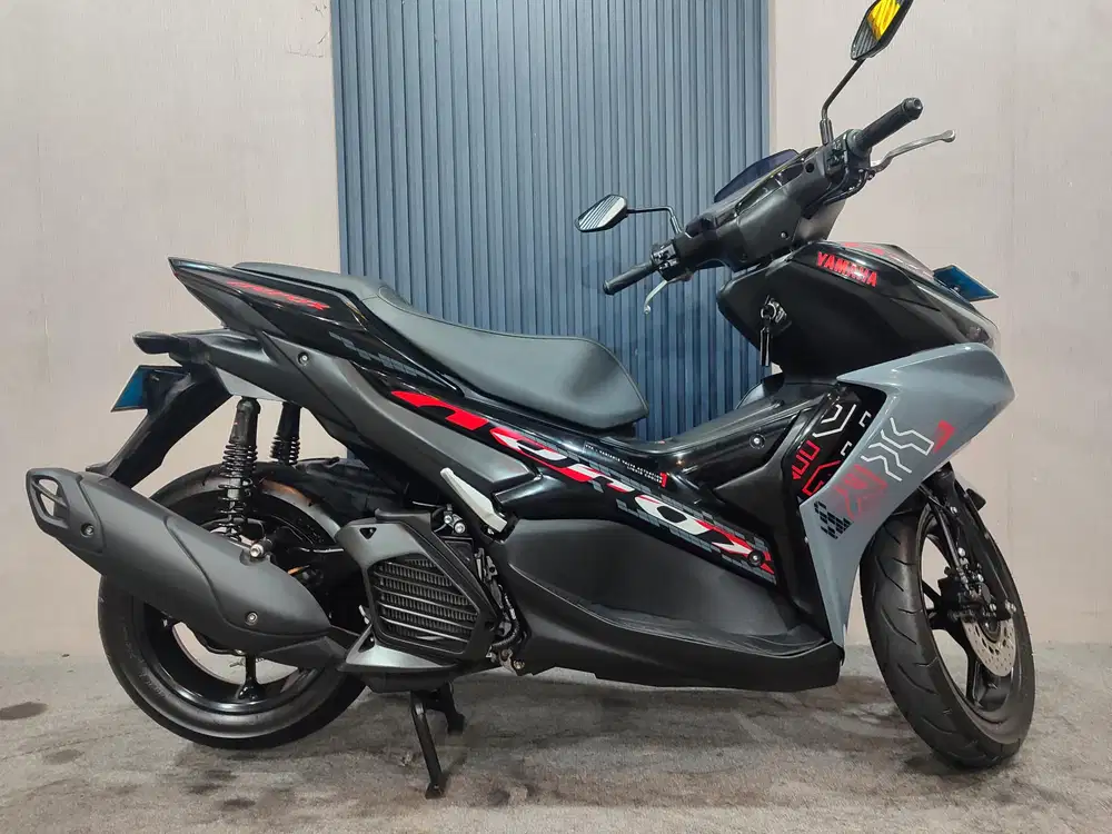Aerox 155 VVA 2025 LIKE NEW mulus terawat siap pakai...