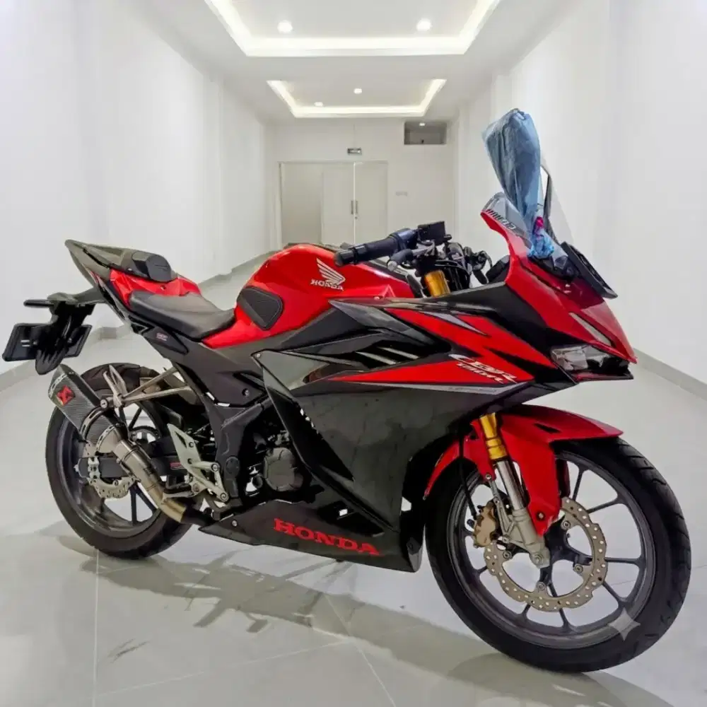 Honda CBR 150R 2022 Low KM
