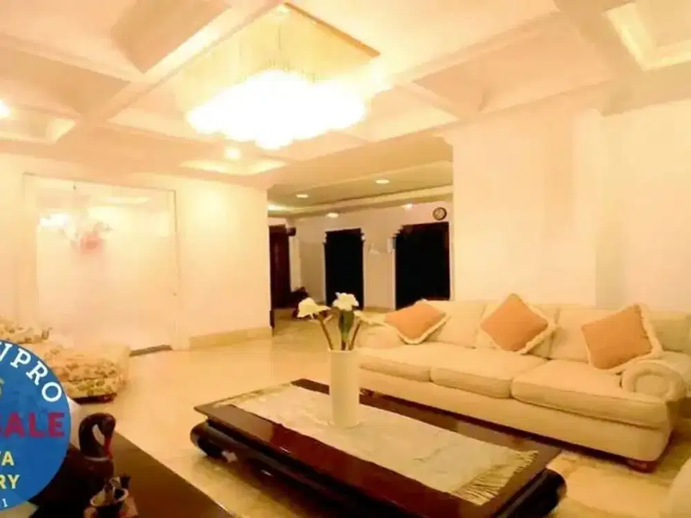 Dijual – Rumah Mewah dan Terupgrade di Area Puri