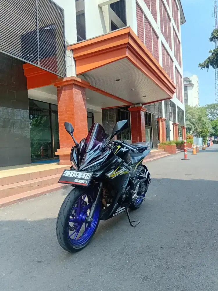 DIJUAL HONDA CBR 150R TAHUN 2016