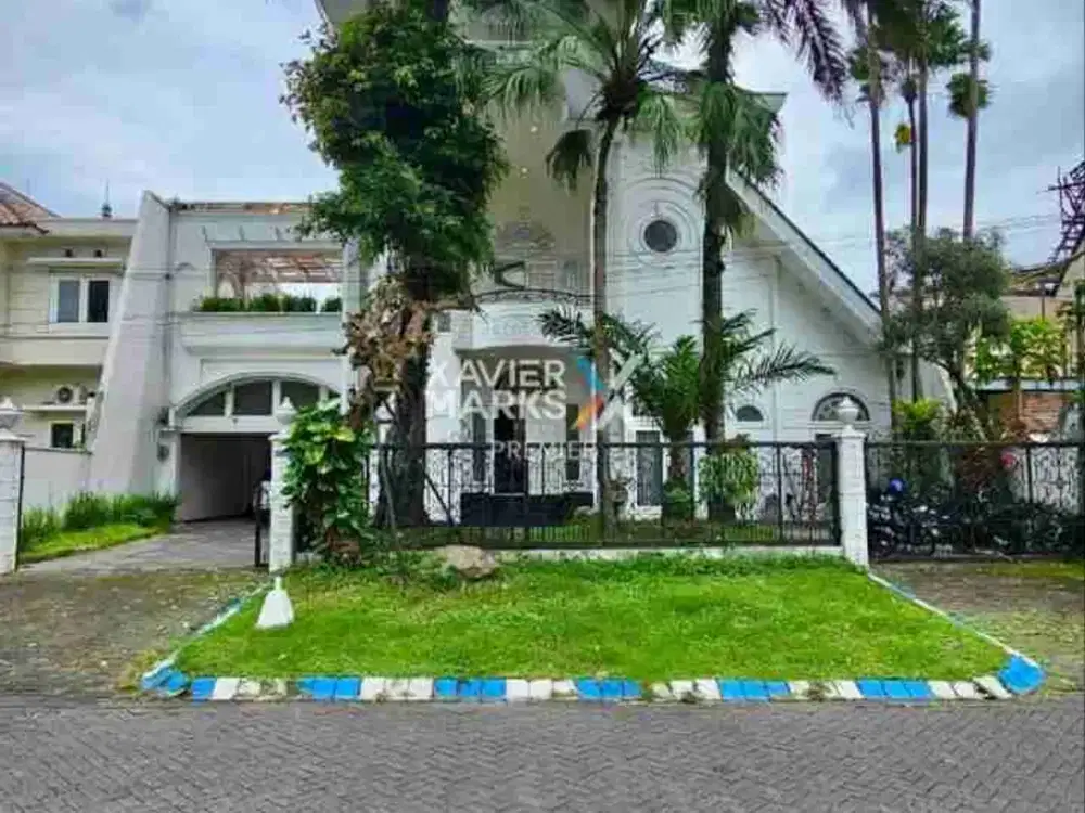 rumah mewah private pool di Boulevard pbi araya blimbing malang