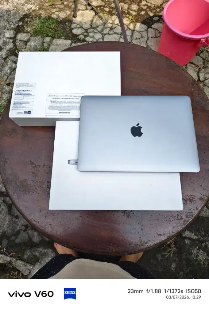 Macbook Air M1 8/256 ibox fulset minus ga bs kamera layar shadow NETT