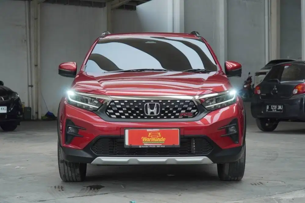 Honda WRV RS Sensing CVT tahun 2024 Merah marun WR-V Matic AT DP minim