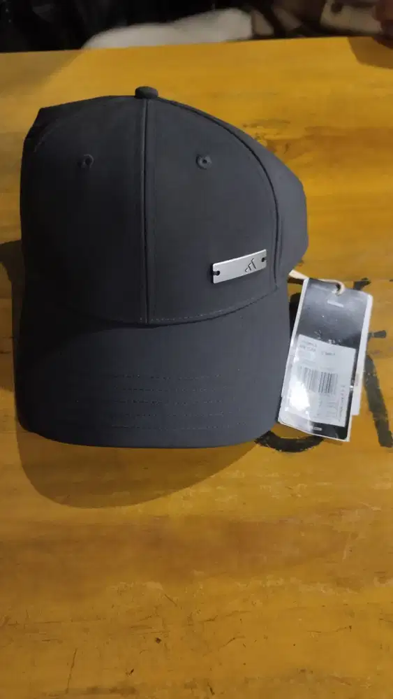Topi Adidas ori (Pembelian di Sportstation)
