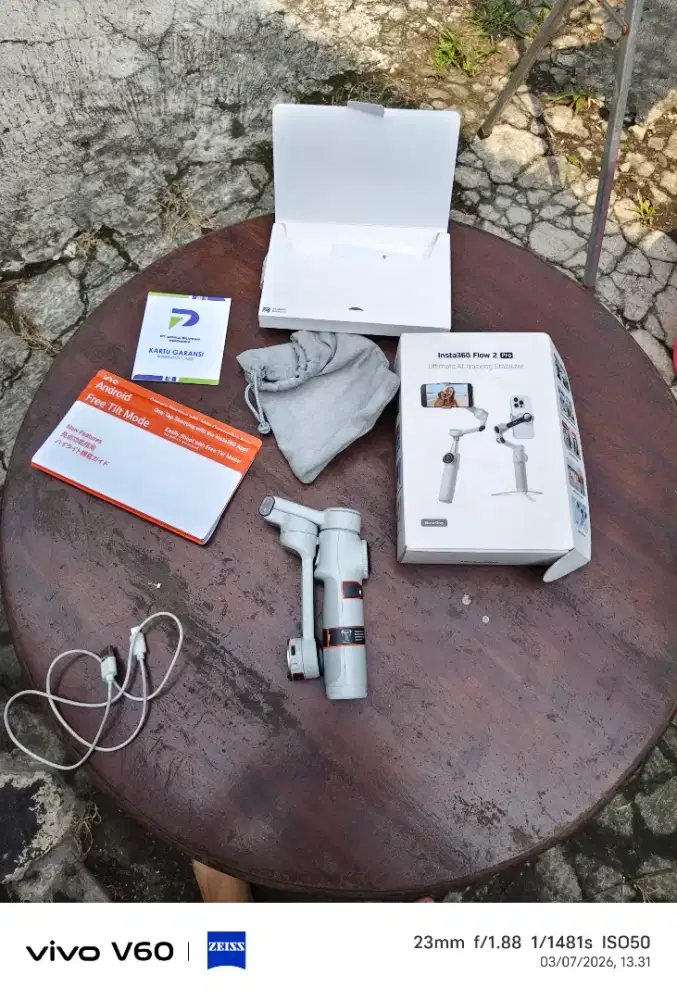 Insta 360 Flow 2 Pro fullset mulus jarang pakai NETT