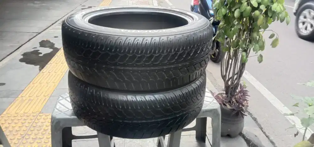 2buah ban 235/55/R19 Yokohama S-Pex Parada 90%  hub wa gan