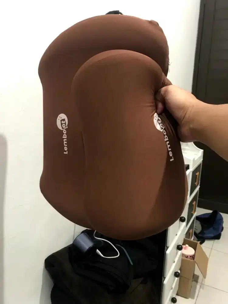 One Set Bantal Pinggang & Leher Mobil