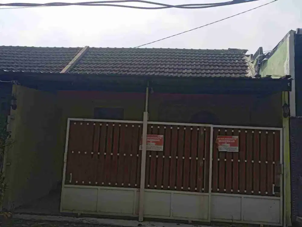 DI JUAL RUMAH

PERUM BUMI MENGANTI RAYA BLOK A5-24
KEL. :  BOTENG 
KEC. : MENGANTI 
KAB  : GRESIK