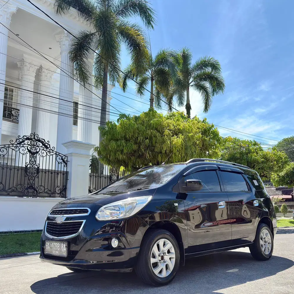 Chevrolet spin ltz bensin matic 2014 istimewa