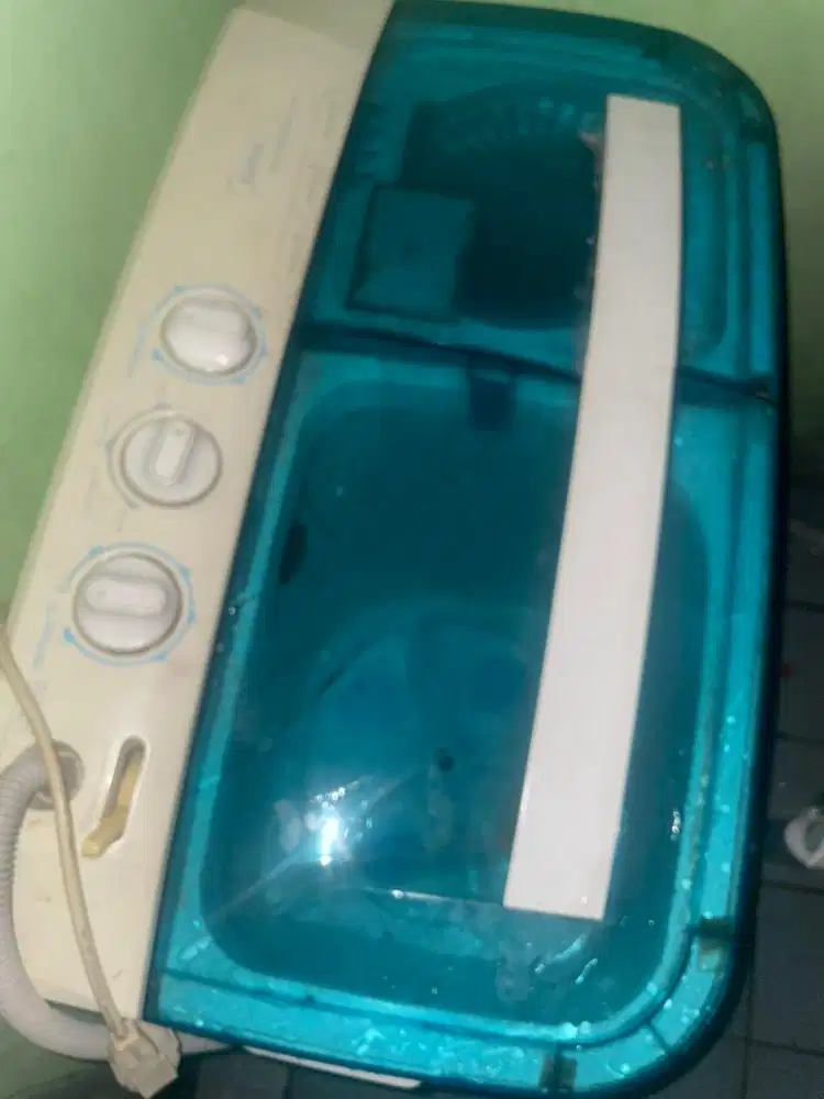 Mesin cuci 2 tabung Midea