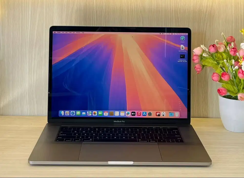 MacBook Pro 2019 [A1990] 15inci Intel Core I7 - 16/512GB All Normal