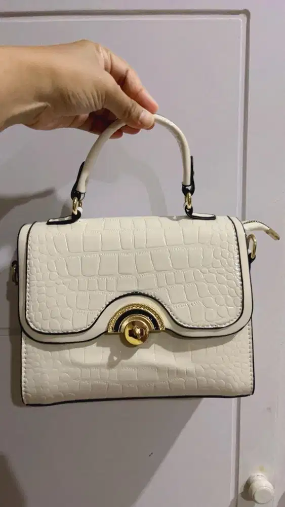 Tas hand / selempang merk BAGIN