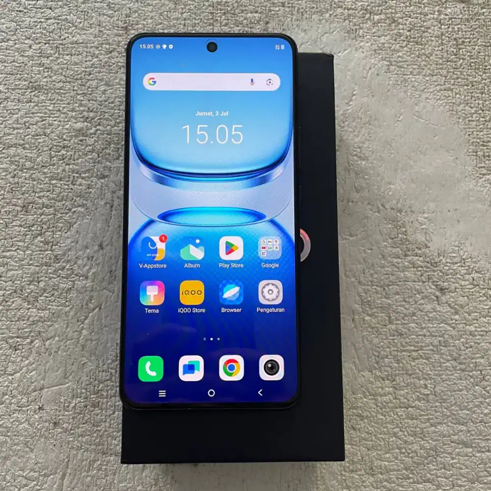 iQoo Z10R 5G Warna Hitam 8/256GB
