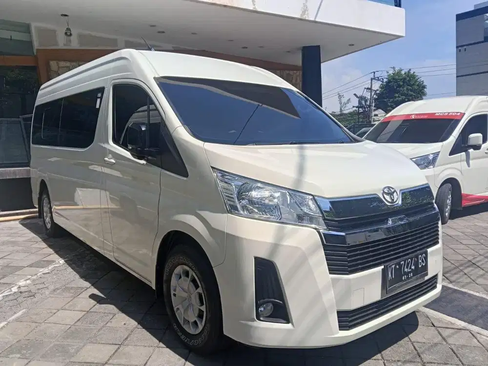 TOYOTA HIACE PREMIO 2021