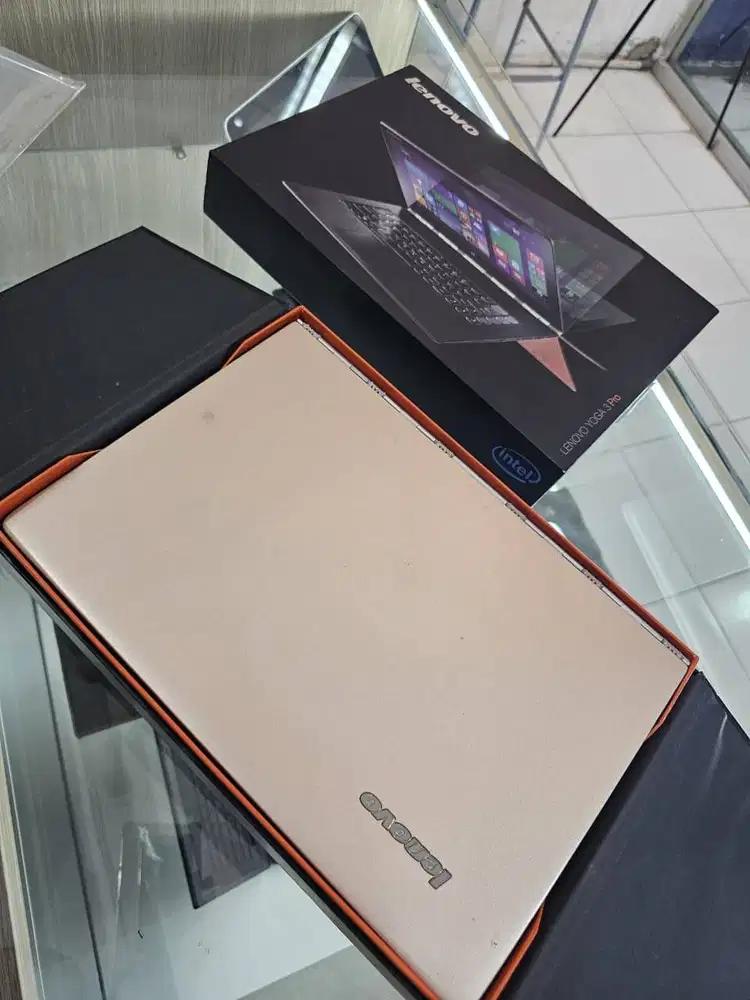 Lenovo yoga 3 resmi 18jt dijual 500rban khusus teknisi