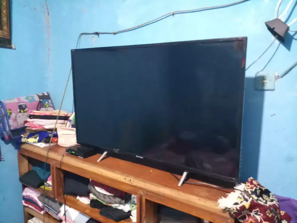 Led tv sharp 43inc berikut setbox antena
