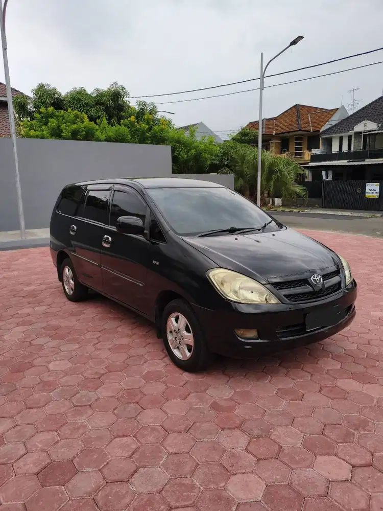 Toyota Kijang Innova G 2.0 Manual 2005 Bensin Hitam