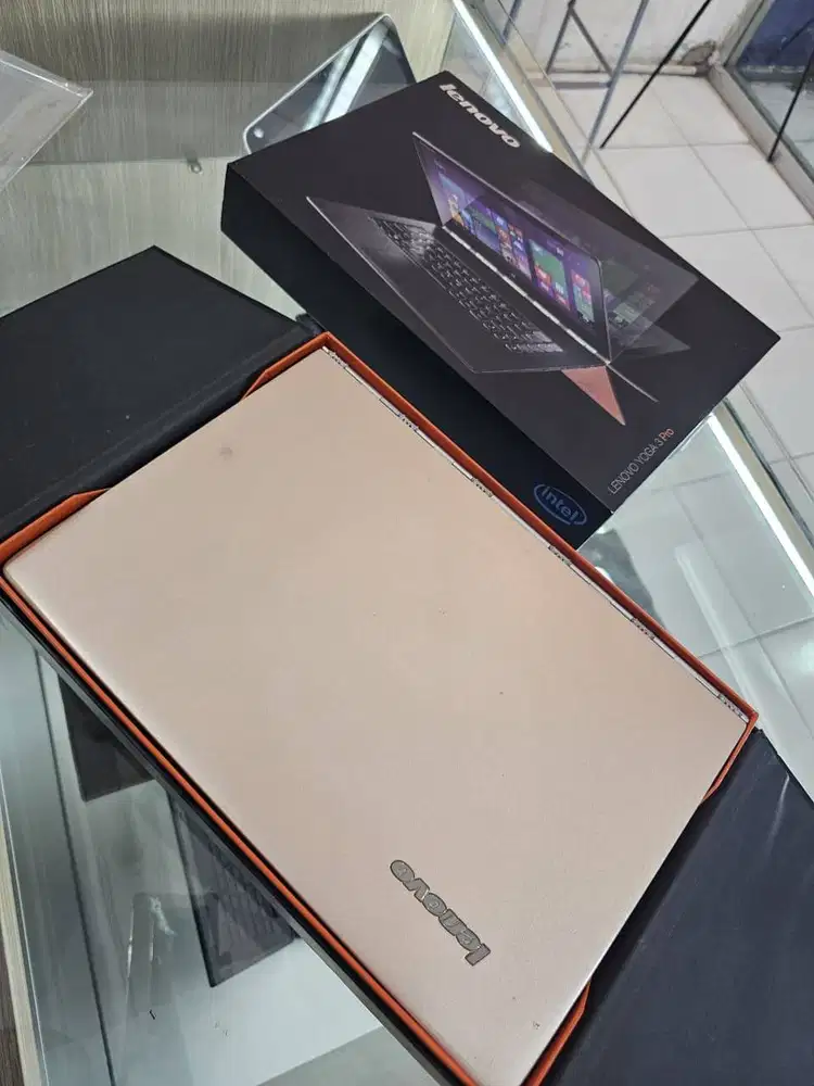 Lenovo yoga 3 resmi 18jt dijual 500rban khusus teknisi