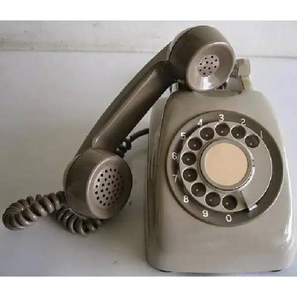 Old Vintage Creame Telephone bakelite dari Japan era 70'an