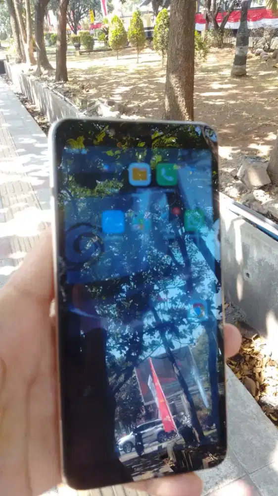 Redmi ram 2/32 Batangan
