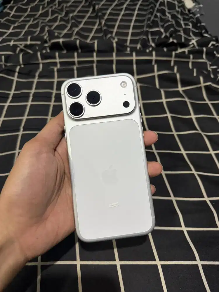 iphone 17 promax 256 ibox silver