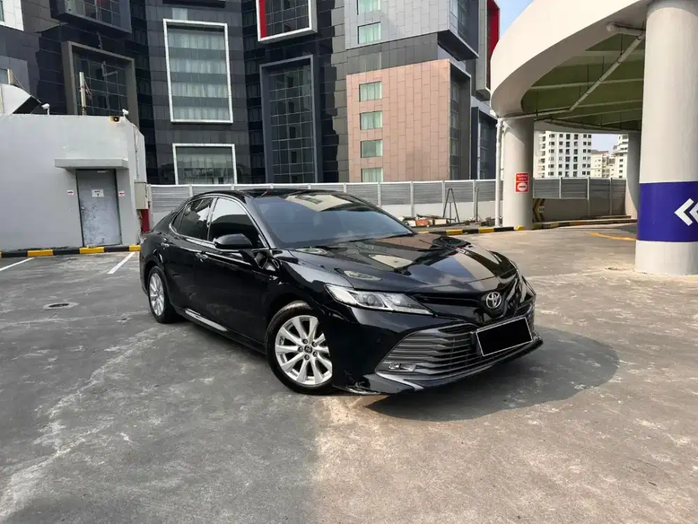 Toyota Camry V 2.5 AT 2020 Automatic