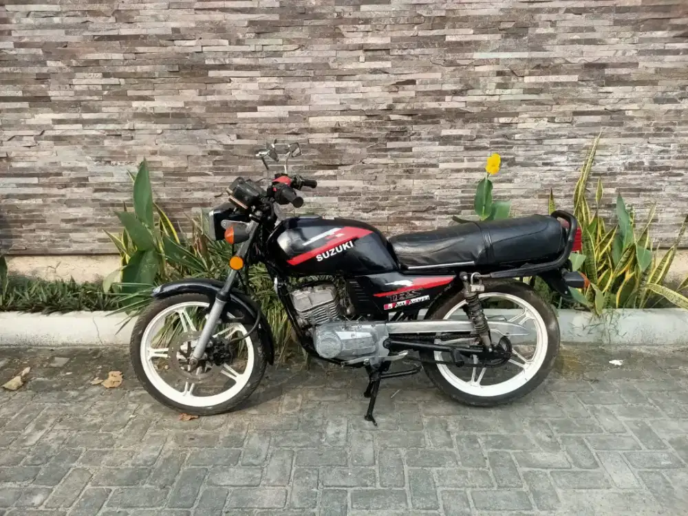 SUZUKI TRS 118 TAHUN 1989